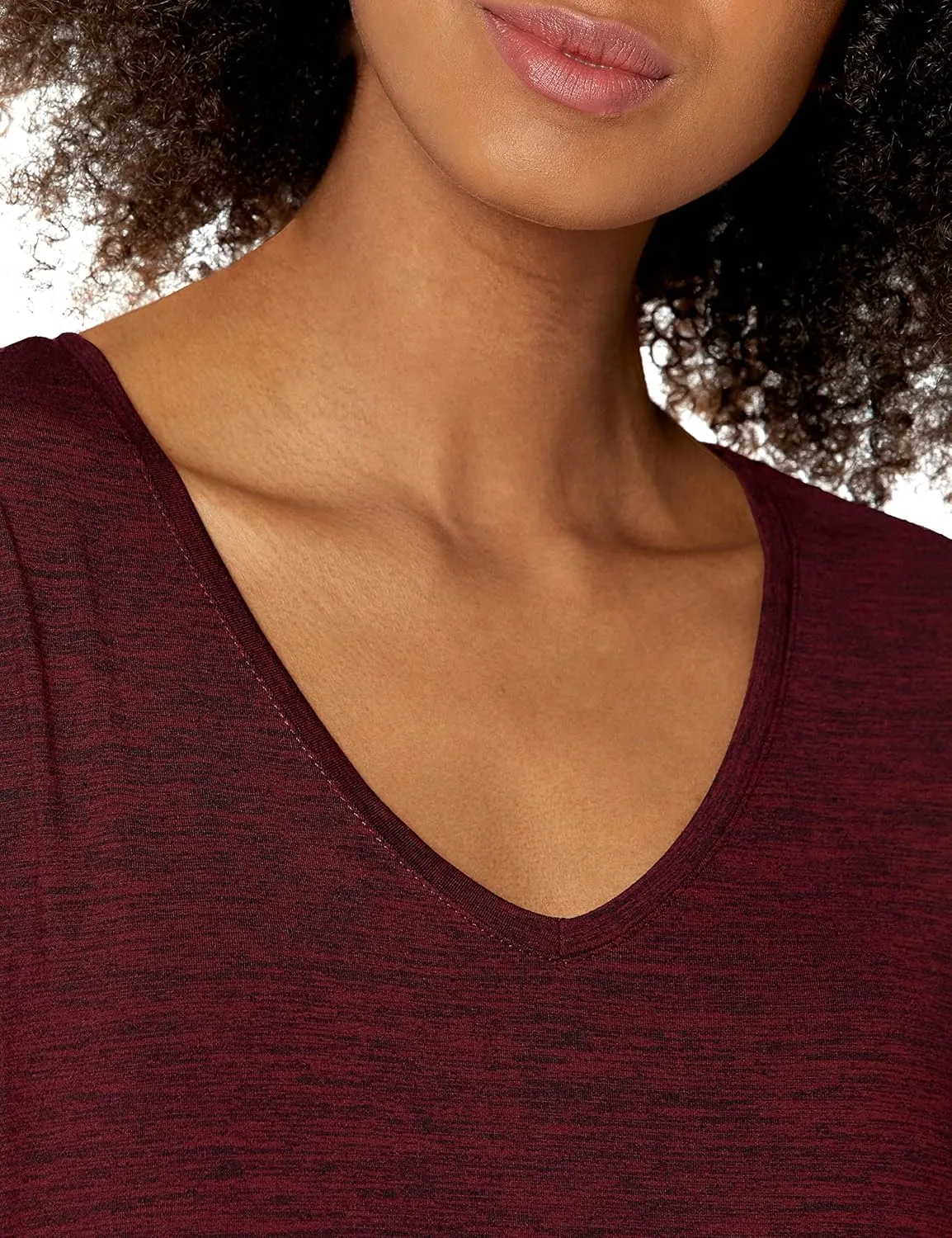 Amazon Essentials Women's Active Quick Dry Tech Stretch Short-Sleeve V-Neck T-Shirt (Available in Plus Size), Pack of 2