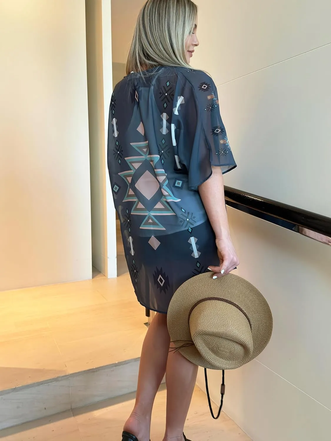 CATCHY & CRAFTY Kimonos for Women Boho Floral Print Swimsuit Cover Up Lightweight Beach Cardigan for Summer Resort Wear