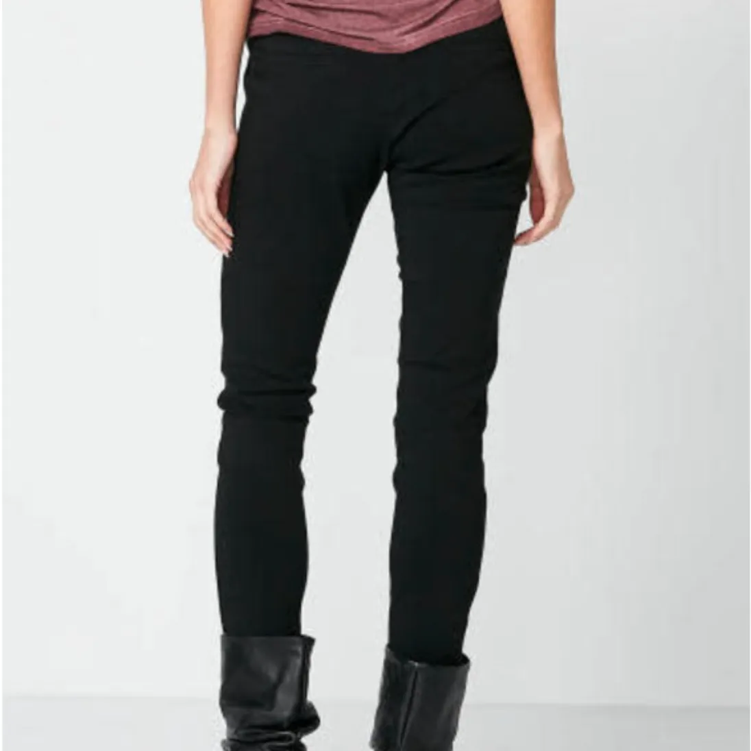 NÜ Geo Trousers