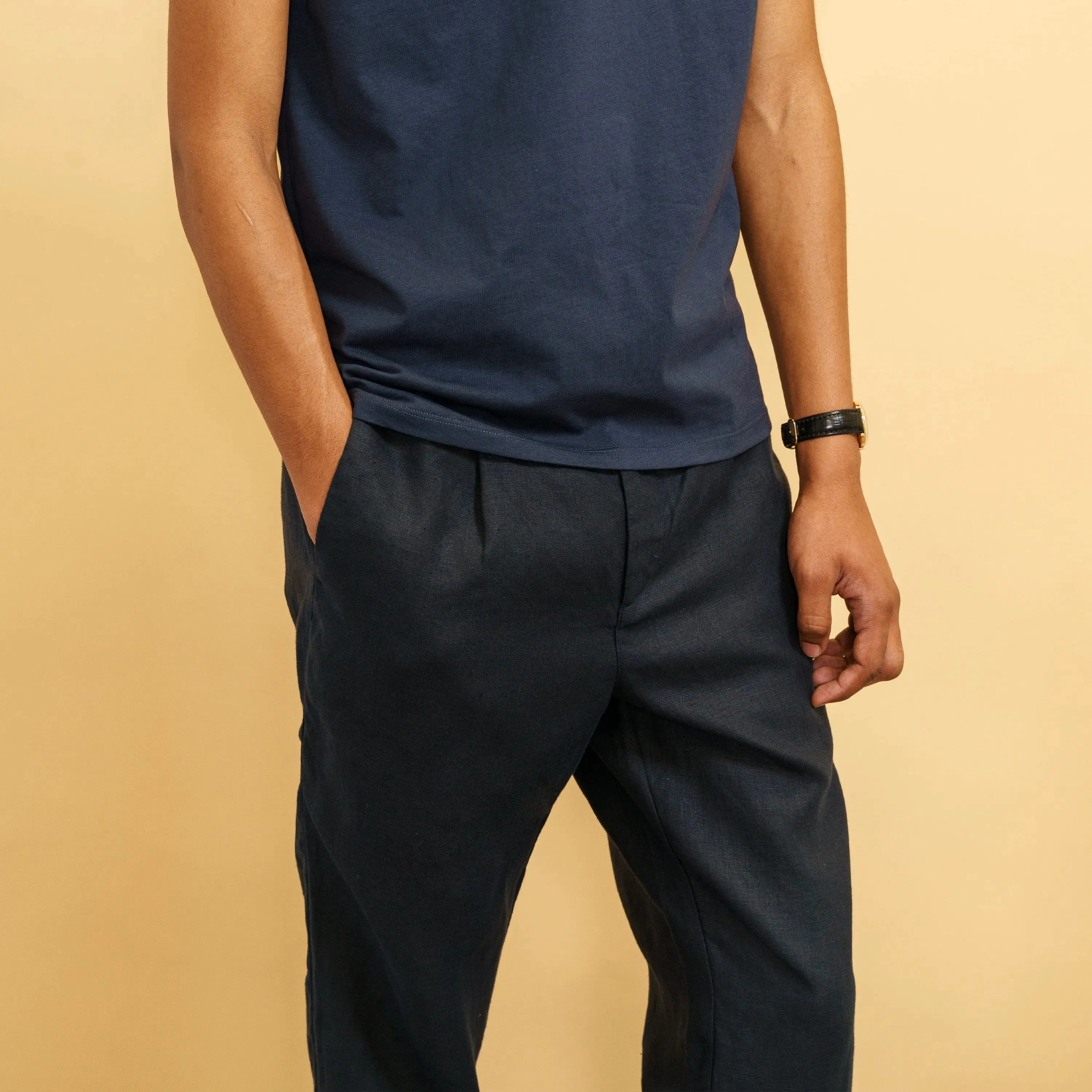 PLEATED LINEN TROUSERS