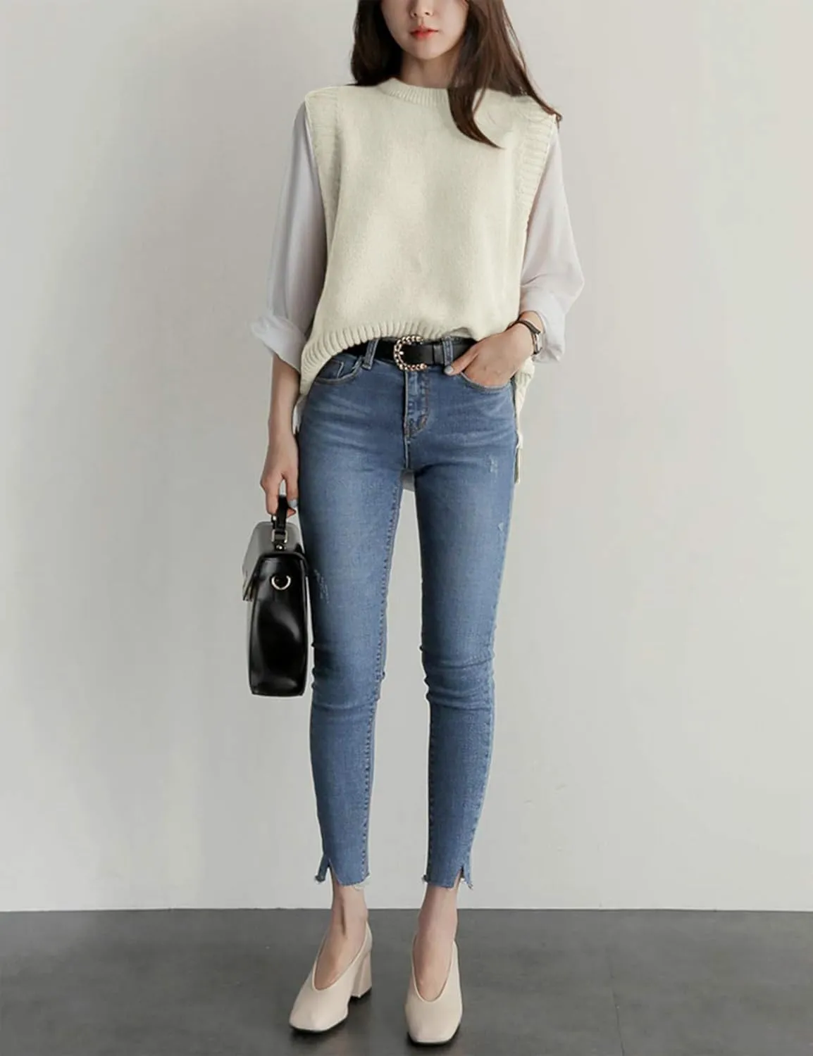 UANEO Women's Basic Round Neck Sleeveless High Low Pullover Knit Sweater Vest
