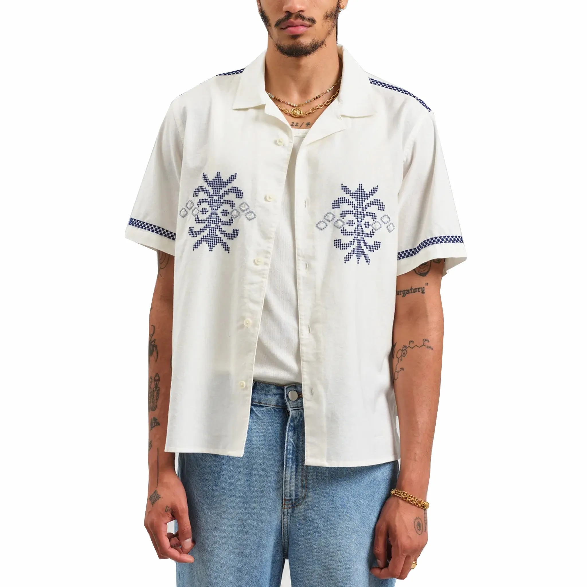 Wax London Didcot Tablecloth Motif Embroidered Short-Sleeve Shirt (Ecru/Blue)