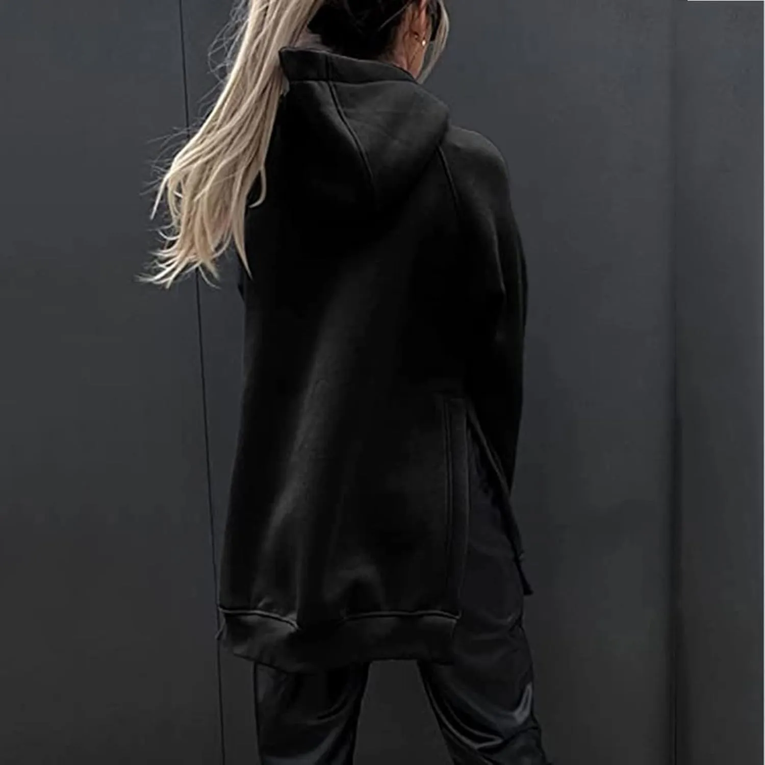 Women's Hoodies Casual Pullover Oversized Sweatshirt Long Sleeve Split Hem Hoodie with Kangaroo Pocket
