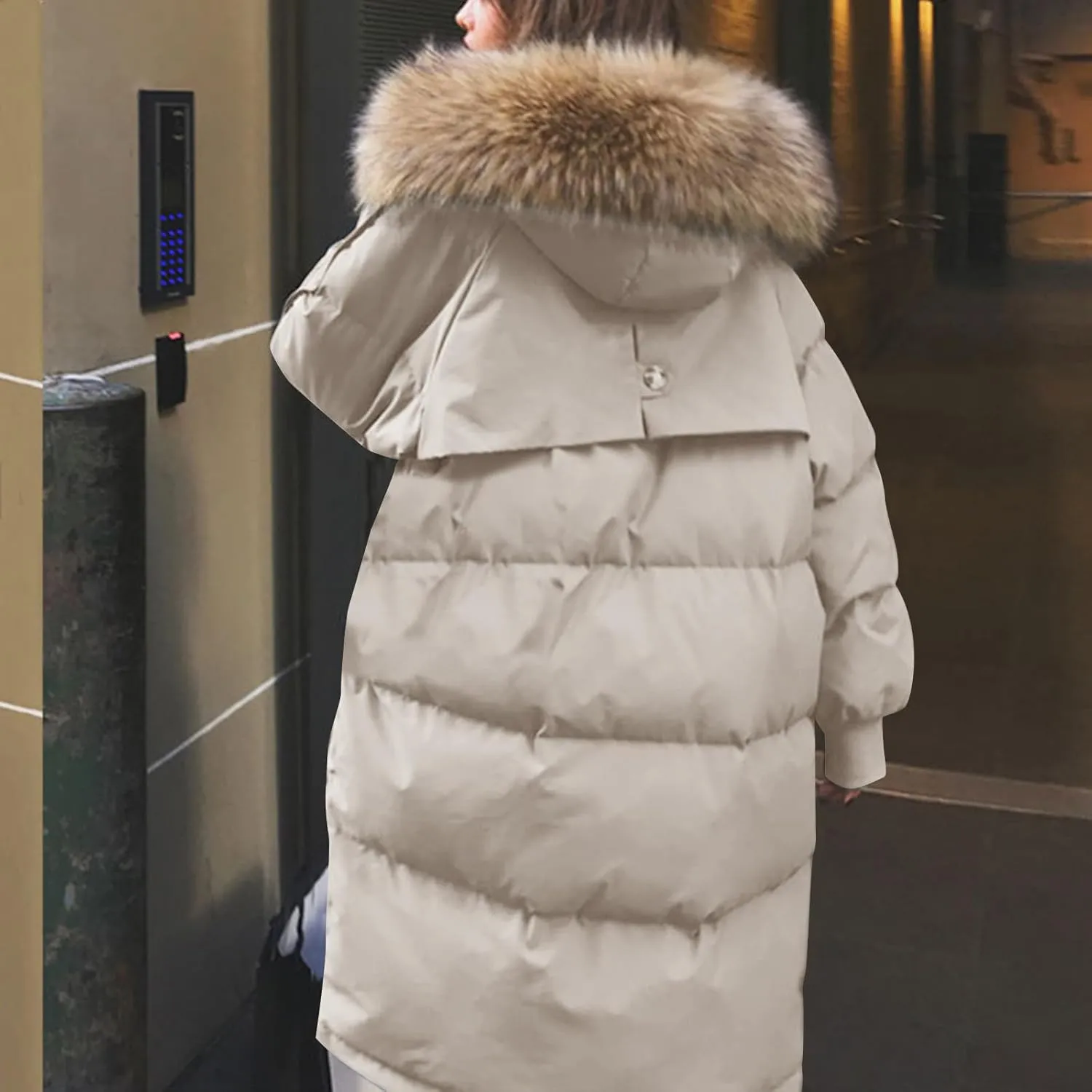 Women's Long Winter Faux Fur Hooded Coat Cotton Padded Puffer Warm Jacket Fashion Zip Down Quilted Outwear with Pockets